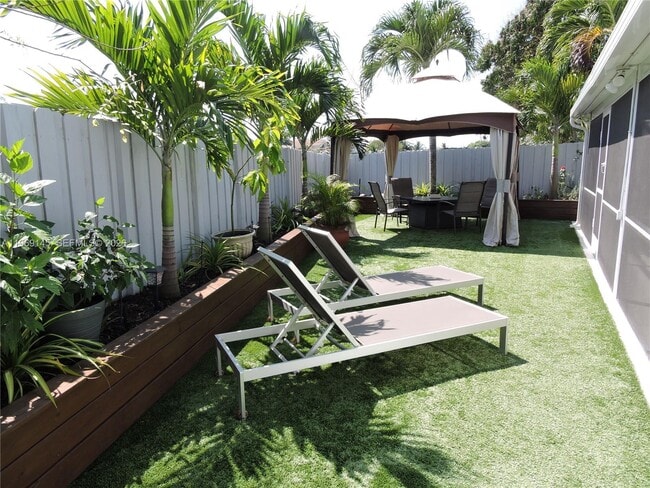 Building Photo - 15220 SW 49th St