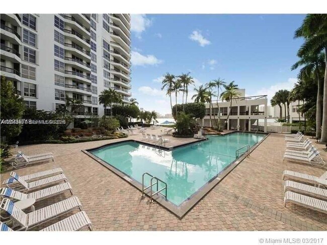 Building Photo - 3600 Mystic Pointe Dr