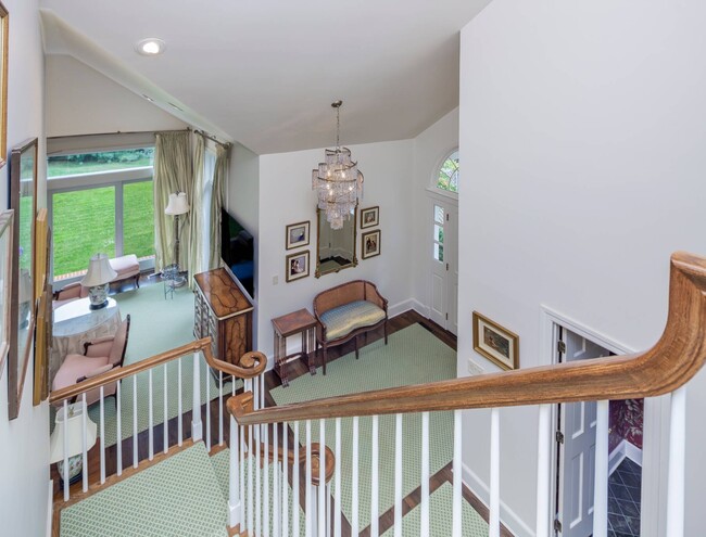 Building Photo - 6 Tall Tree Ct