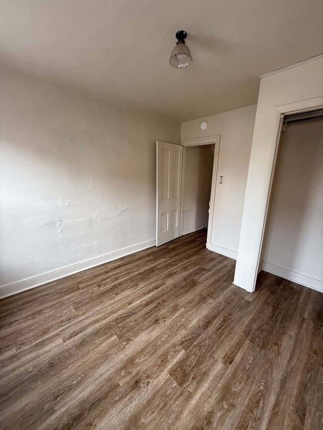 Building Photo - 2 bedroom with a bonus room! Newville PA!
