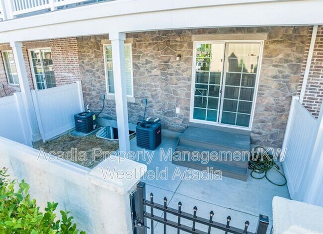 Building Photo - 3713 N 60 E