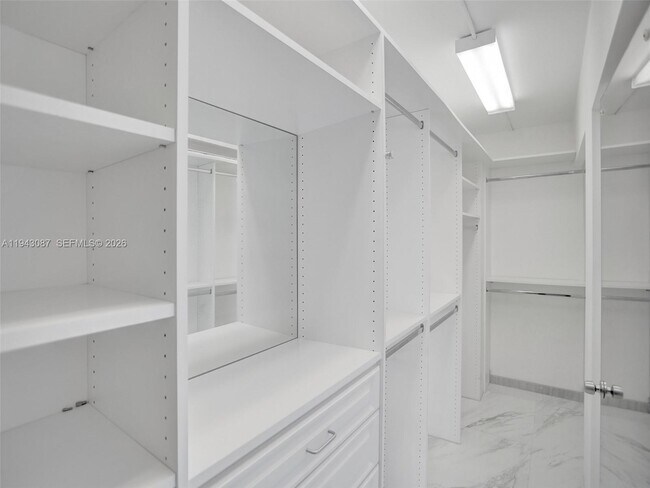 Building Photo - 286 Bal Bay Dr