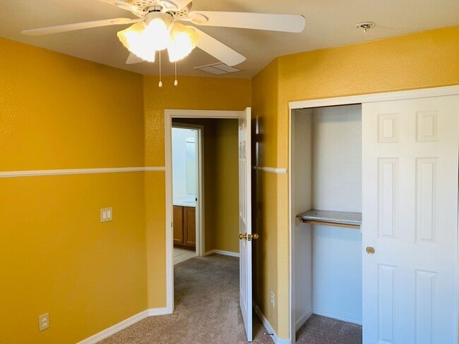 Building Photo - Beautiful Home In Rancho Sahuarita Located...