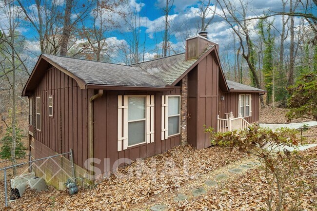 Building Photo - 2817 Altadena S Way