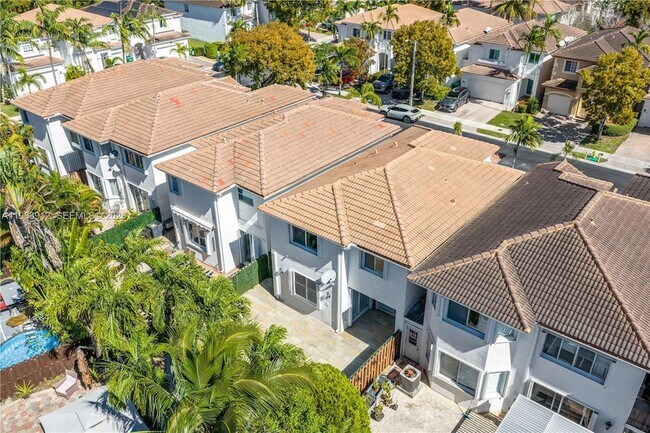 Building Photo - 7044 NW 115th Ct