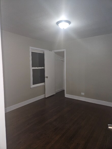 Building Photo - 8715 Ridge St