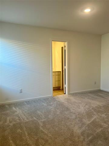 Building Photo - 12140 Thoroughbred Dr