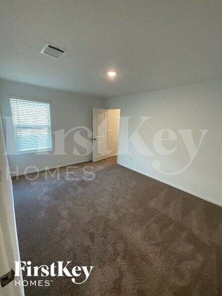 Building Photo - 1339 White Willow