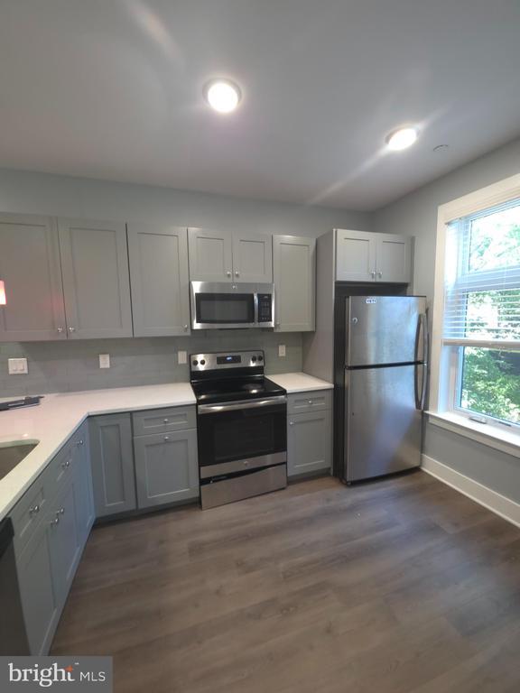 Building Photo - 3925 Haverford Ave