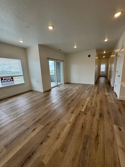 Building Photo - 3105 S 225 W