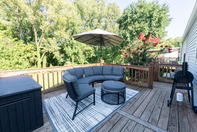 Building Photo - 11019 Neptune Pl