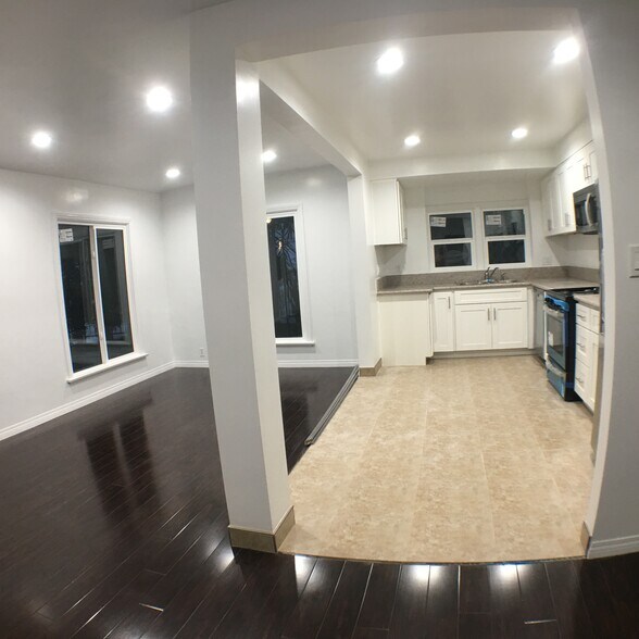 Building Photo - 3214 De Witt Dr