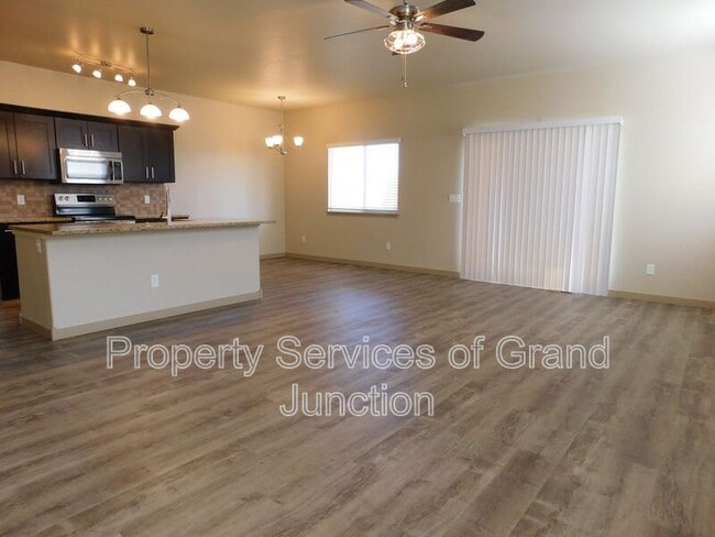 Building Photo - 590 Treviso Ct