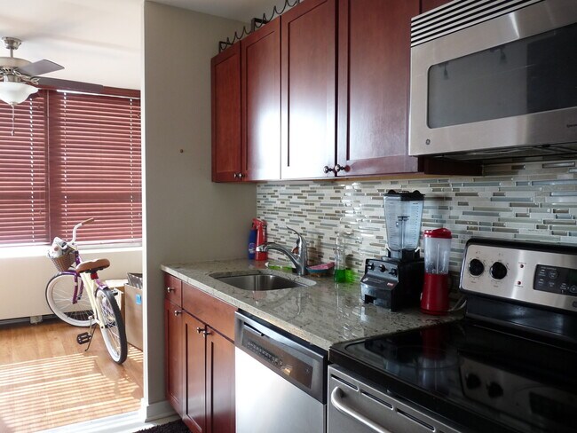 Building Photo - 655 W Irving Park Rd