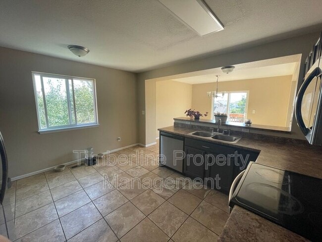 Building Photo - 4757 Sweetgrass Ln