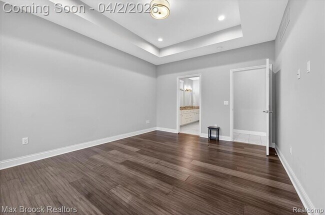 Building Photo - 43721 Legacy Dr