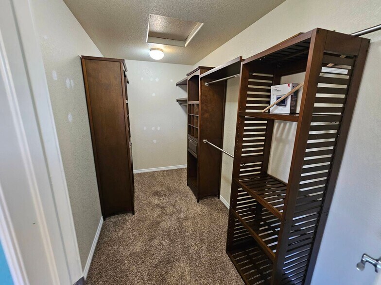 Building Photo - 7431 Araia Dr