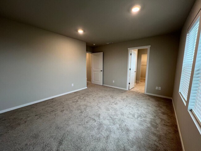 Building Photo - 3105 Wrangler Dr