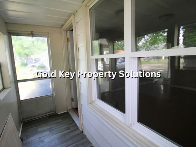 Building Photo - !!COMING SOON!! 2 Bed and 1 Bath Home For ...