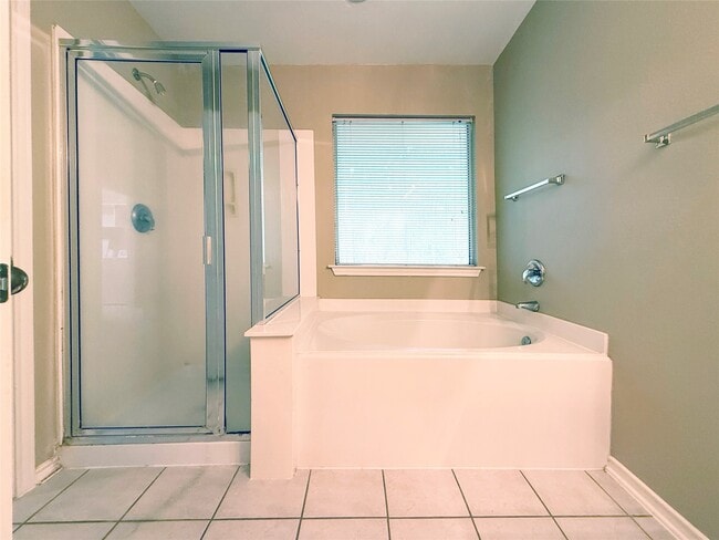 Building Photo - 63 Ledgestone Pl