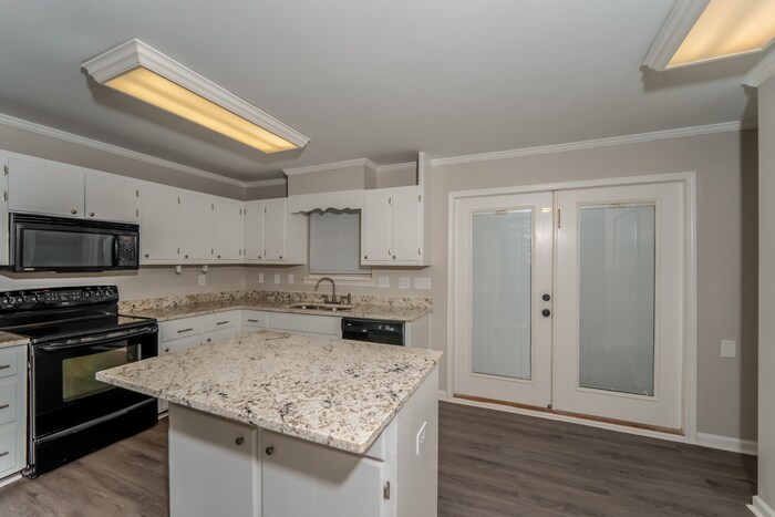 Building Photo - 1855 Satterwhite St