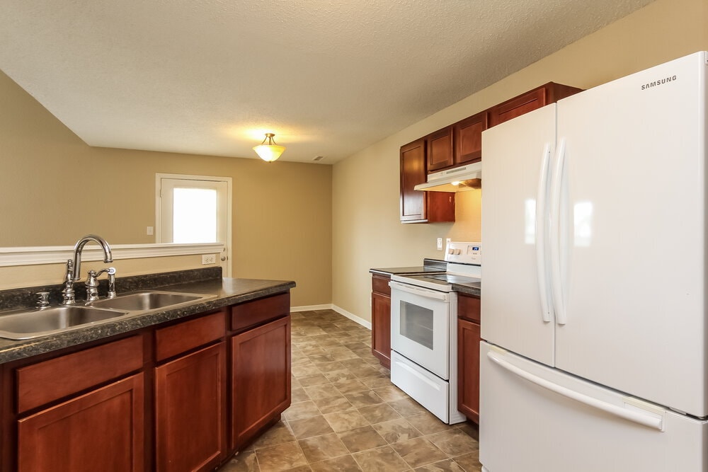 Building Photo - 1240 Cutler Ln