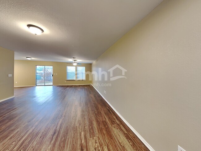 Building Photo - 9211 Mission Run