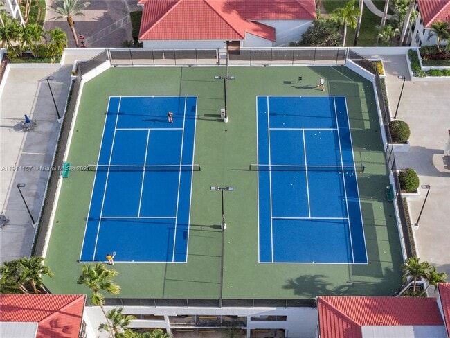 Building Photo - 3235 NE 184th St