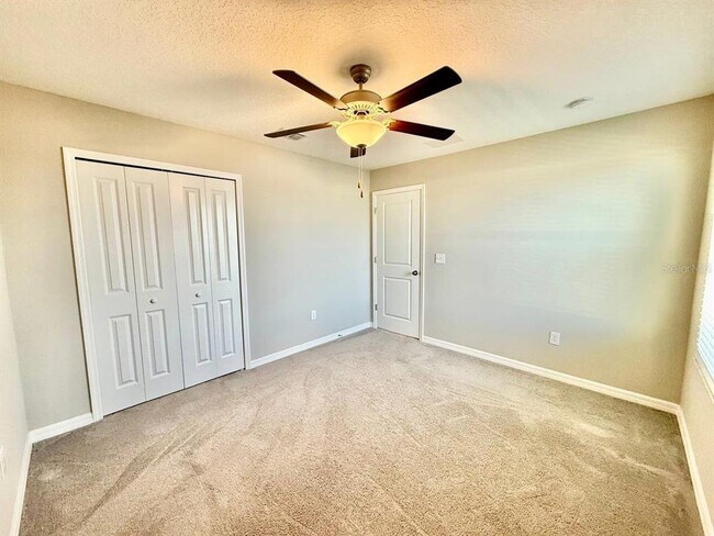 Building Photo - 1036 Royal Empress Dr