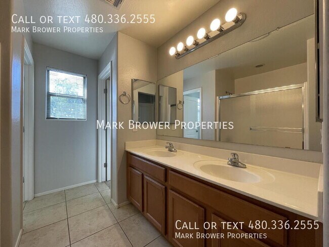 Building Photo - 451 S Hawes Rd