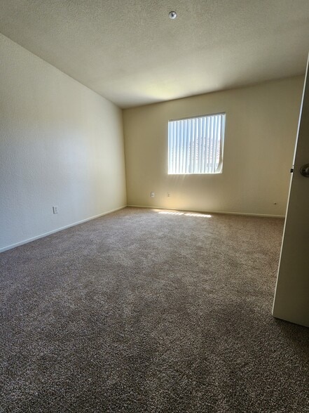 Bedroom 1 - 9502 Walker St