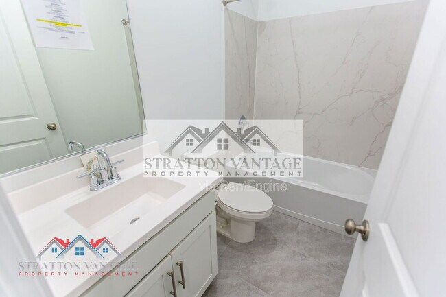 Building Photo - 7439 S 76th Dr