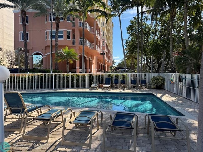 Building Photo - 1395 S Ocean Blvd