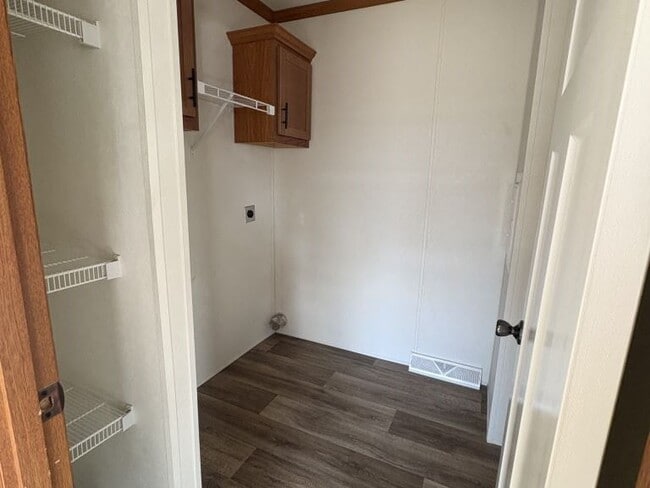 Building Photo - 486 Baja Ln S