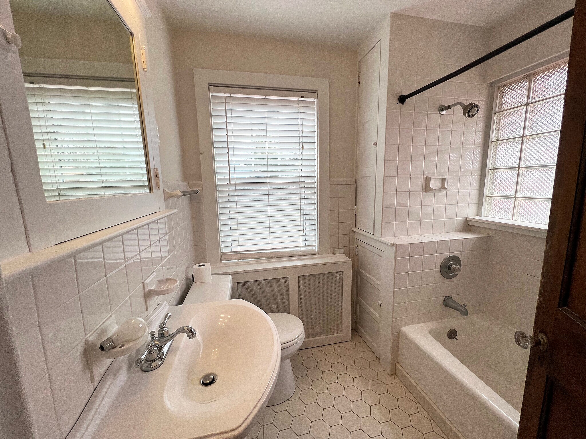 Bathroom - 225 S 4th St