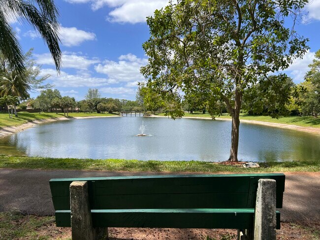 Building Photo - 21890 Lake Forest Cir