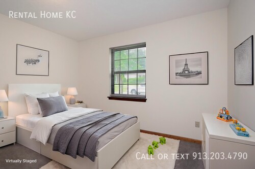 Building Photo - 4813 Woodward-