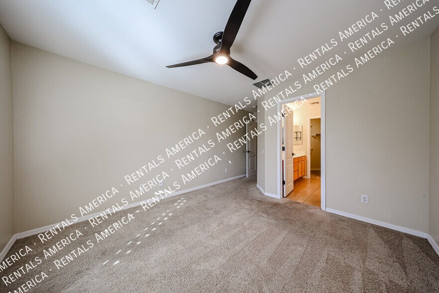 Building Photo - 17219 N 19th Run