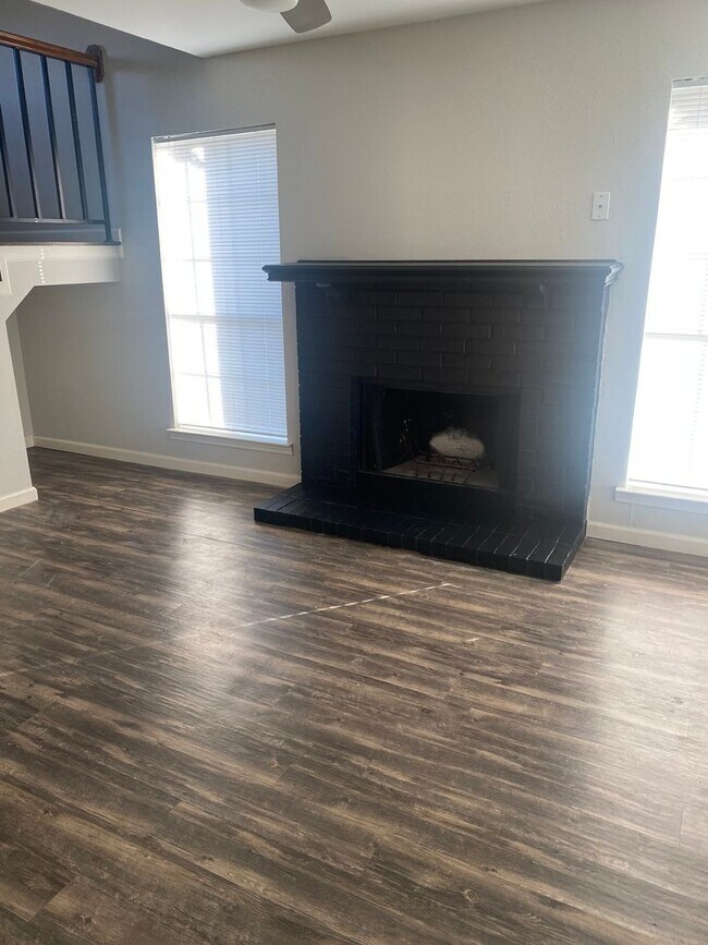 Building Photo - 318 Spanish Moss Dr