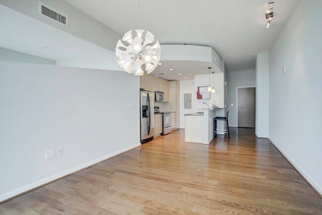 Building Photo - 5925 Almeda Rd