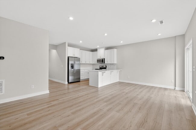 Building Photo - 1085 Duncan St