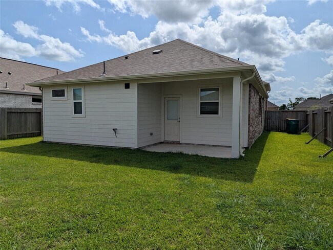 Building Photo - 10323 Birch Peak Dr