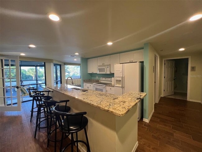 Building Photo - 670 Island Way