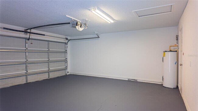 Building Photo - 4395 NE 33rd Ave