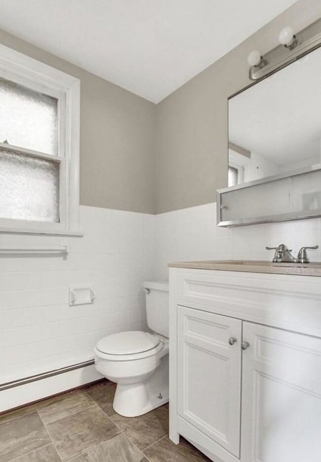 Building Photo - Bright 1 Bedroom Apartment in Dallastown!