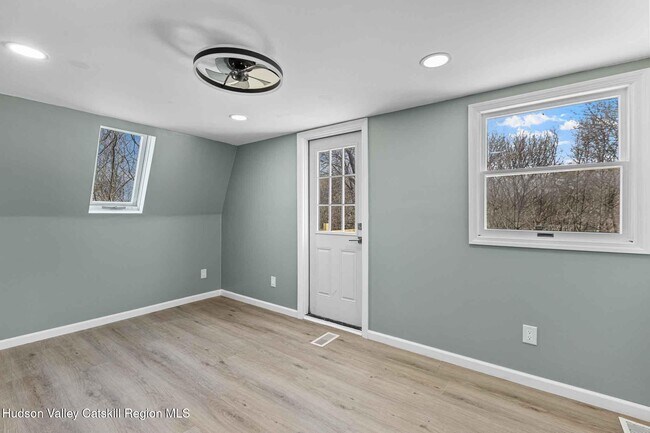 Building Photo - 2961 Cottage Pl