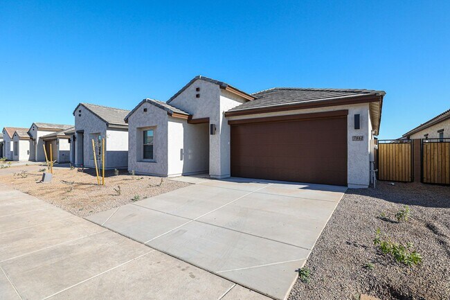 Building Photo - 4 Bedroom in Ambra Gated Community
