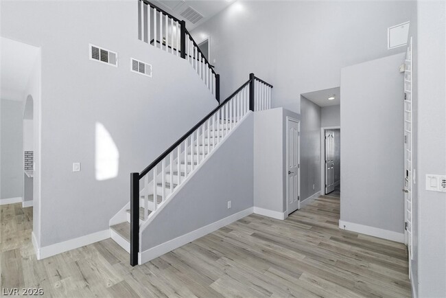 Building Photo - 972 Prestwick St