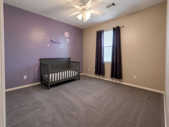 Building Photo - 2409 Deerwood Ct