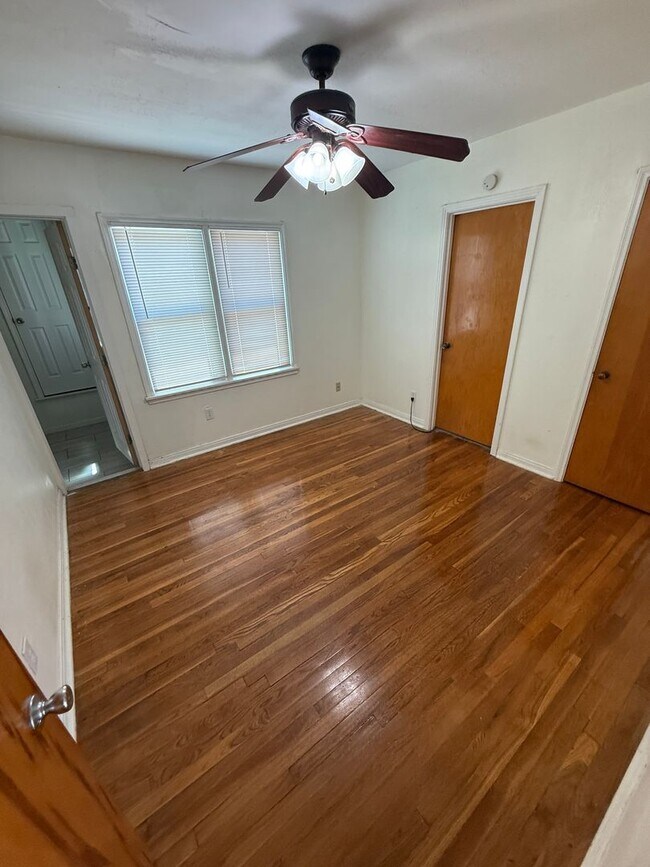 Building Photo - Pre Leasing for Fall 2026! 3/2 in Tech Terrace